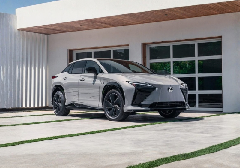 Lexus RZ
