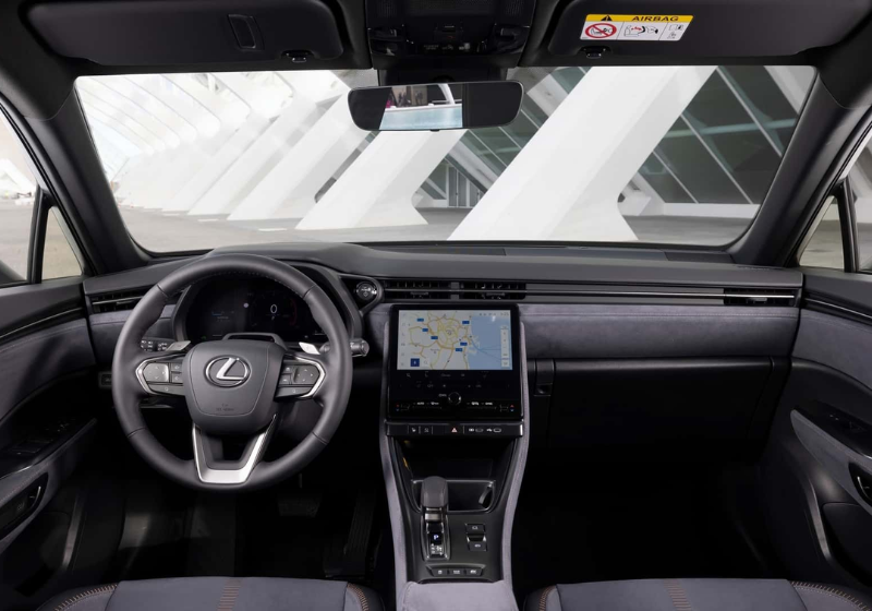 Lexus LBX