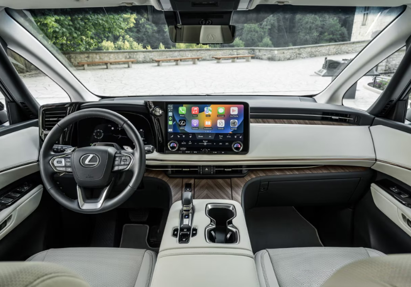 Lexus LM