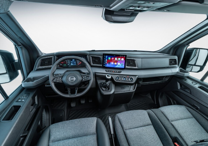 Nissan Interstar Van